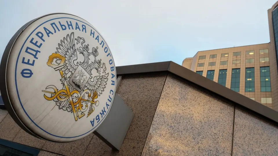 Повышение налоговой нагрузки на малый бизнес и изменение спецрежимов не принесло ожидаемого прироста доходов: сборы по специальным режимам снизились более чем на 20%, тогда как дефицит федерального бюджета в первом квартале 2026 года превысил плановый годовой уровень.