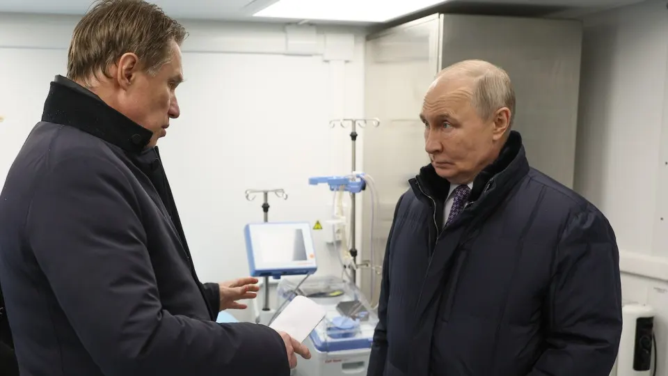 Президент распорядился увеличить охват репродуктивной диспансеризации как меру по борьбе с падением рождаемости; на фоне многолетнего снижения рождаемости власти предлагают семейноцентрическую стратегию и меры по поддержке традиционных семейных ценностей.
