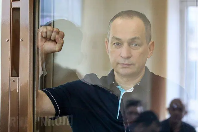 Бывший глава Серпуховского района Александр Шестун заявил, что в тверском СИЗО ему и другим заключённым якобы применяют насилие, блокируют жалобы и угрожают; он продолжает голодовку и жалуется на ухудшение здоровья.