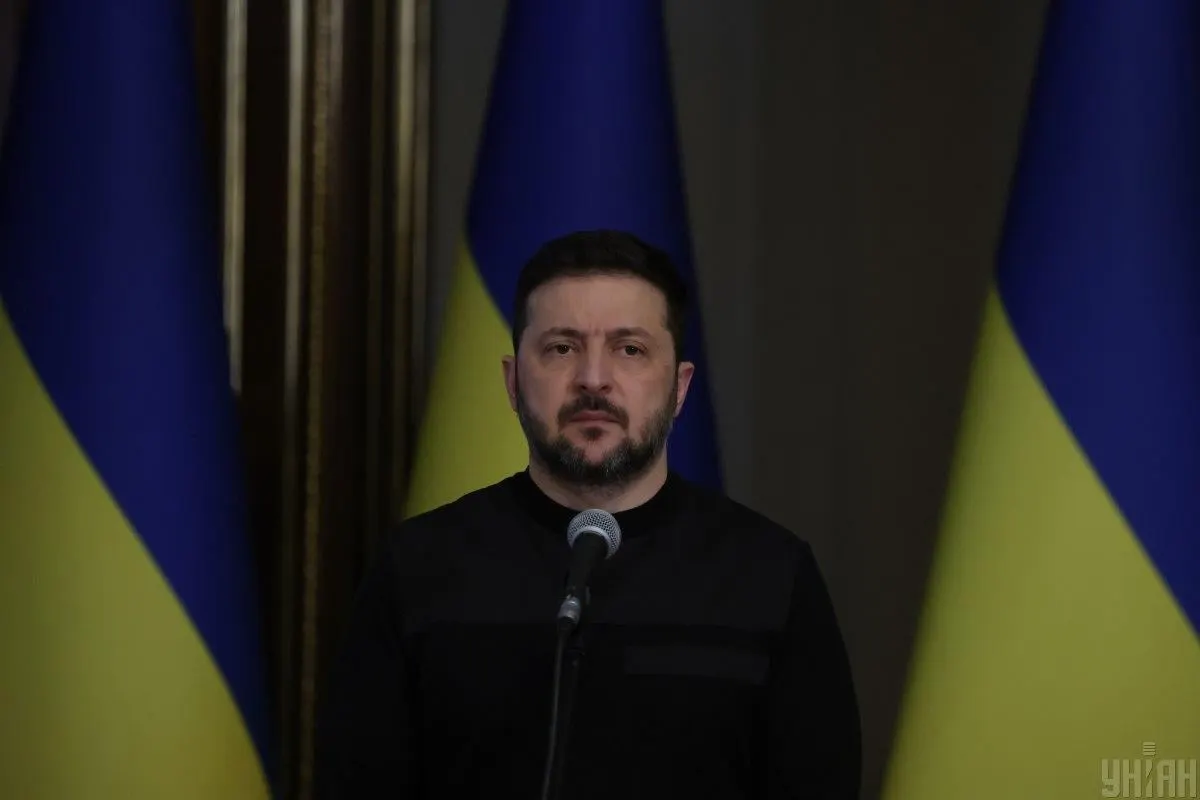 Президент Украины заявил, что массовое перемещение систем противовоздушной обороны в столичный район создаёт дополнительные возможности для украинских дальнобойных ударов и усугубляет кризис региональных бюджетов России.