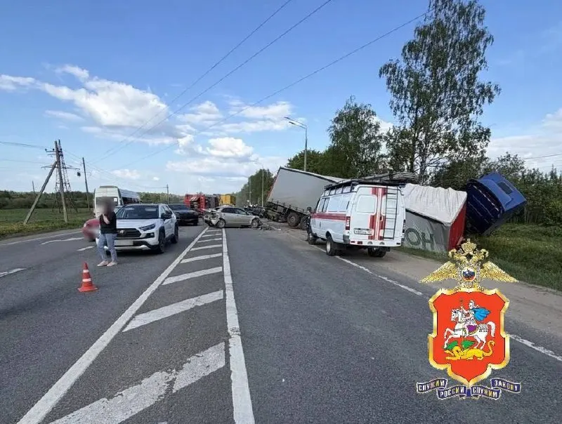Авария на 65-м километре трассы А-108 в направлении Дмитрова: движение перекрыто, на месте образовалась многокилометровая пробка.