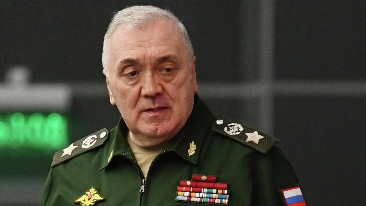 Никулинский суд постановил изъять имущество и денежные средства, связанные с бывшим первым замминистра обороны Русланом Цаликовым и его родственниками; под изъятием — коммерческие площади и элитная недвижимость в Москве и Подмосковье.