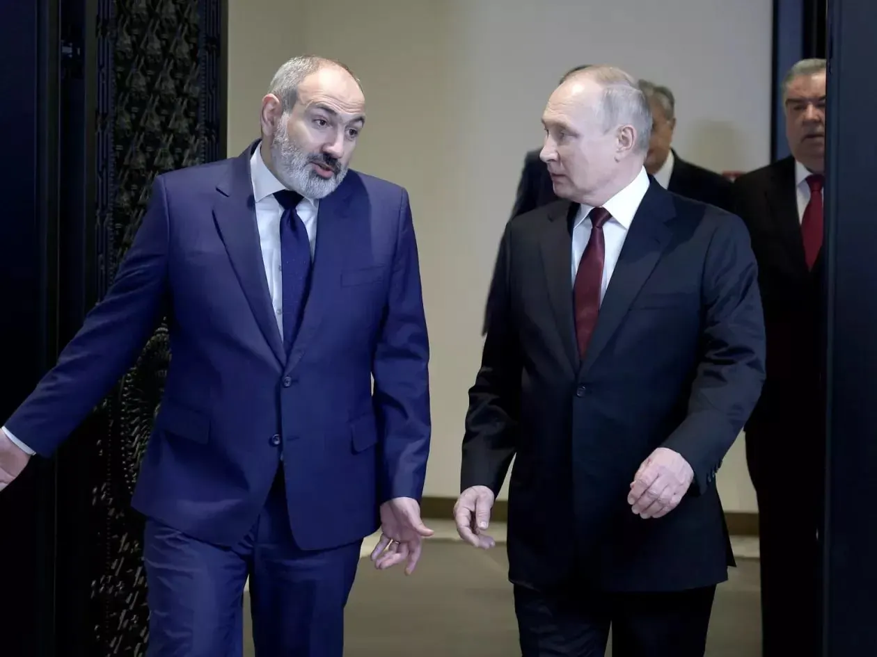 Премьер Армении заявил, что Ереван не присоединится к антироссийским санкциям Евросоюза, но и не будет помогать обходить их; европейские специалисты, по его словам, подтвердили отсутствие подобных действий.