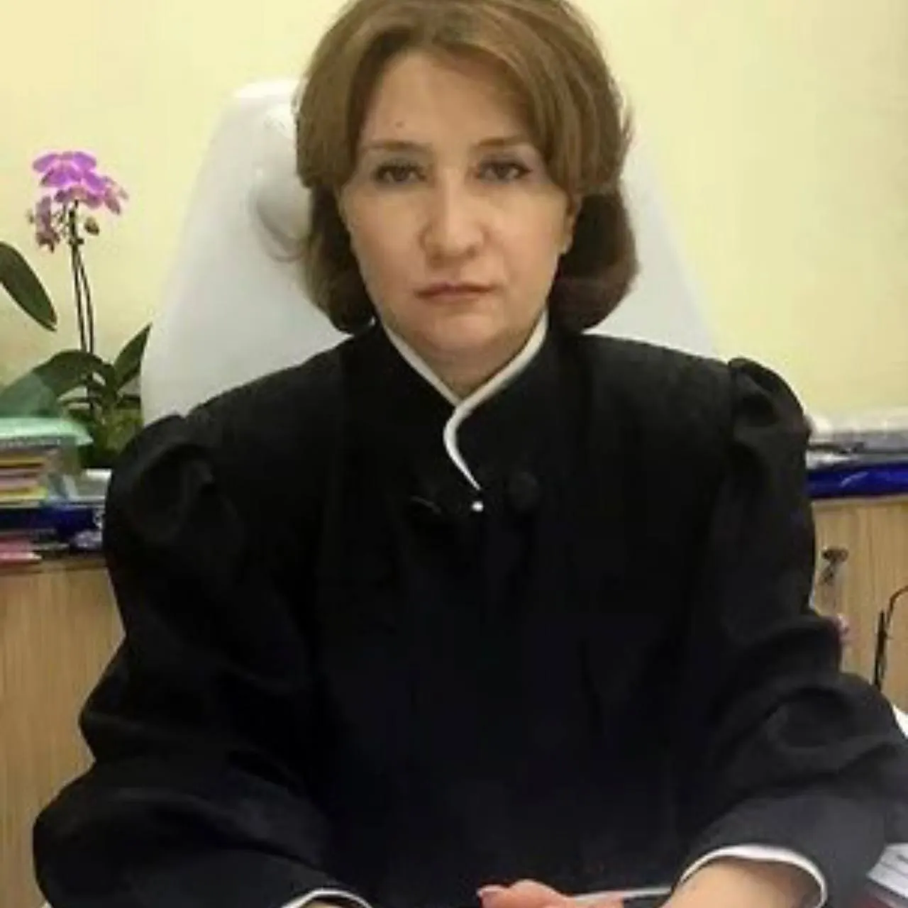 Октябрьский районный суд Краснодара возобновит рассмотрение антикоррупционного иска Генпрокуратуры об обращении в доход государства активов бывшей судьи Елены Хахалевой и связанных с ней лиц; в деле появились ещё пятеро новых ответчиков.