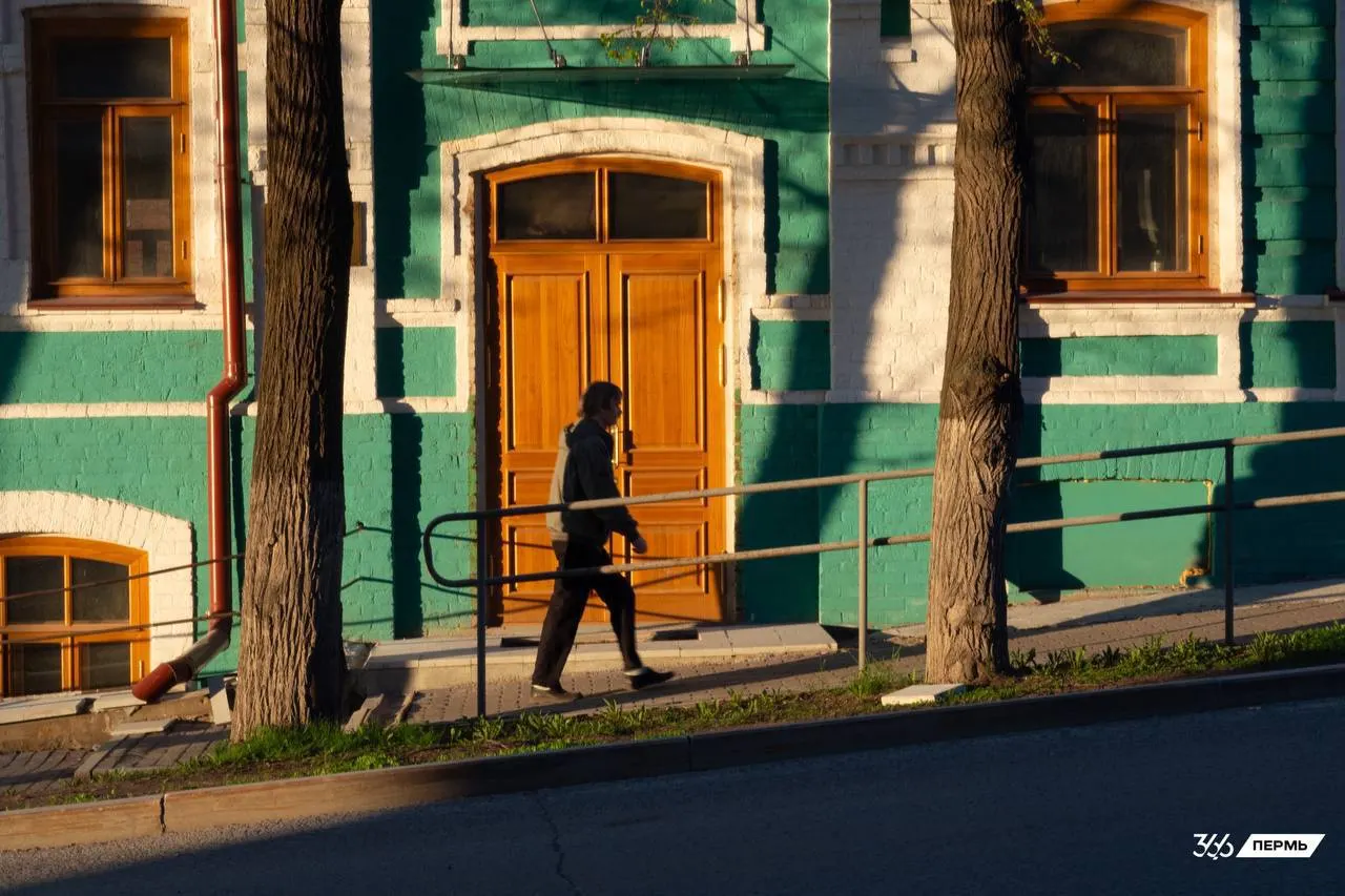 Коротко — о росте цен на топливо в Прикамье, проблемах в секторе грузоперевозок, идеях по «защите неба», планах Минздрава по больничным и дождливой погоде в Перми.