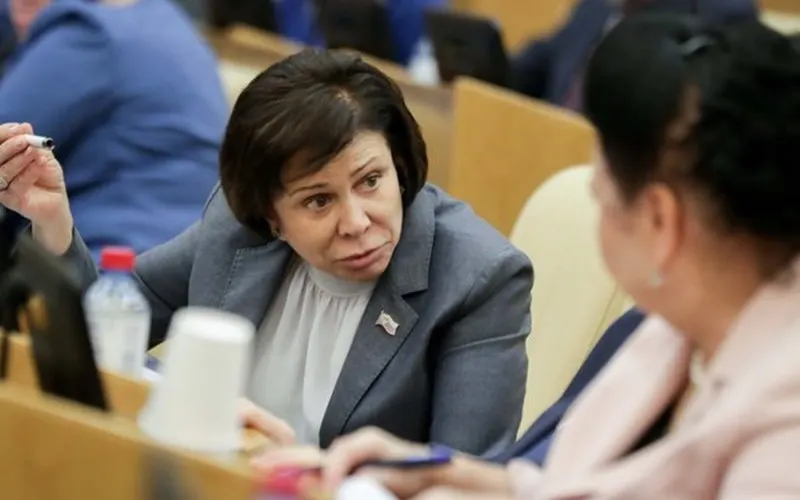 Олимпийская чемпионка и депутат заявила, что россияне, недовольные провинциальной жизнью, могут попытать счастья в столице; также она отвергла обвинения в «ограблении» регионов и провела параллель с ситуацией в США.