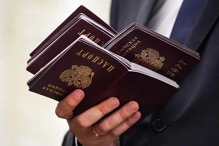 Фракция намерена внести поправки ко второму чтению закона о гражданстве, чтобы допускать выдачу РВП, ВНЖ и гражданства иностранцам, которых за границей осудили за поддержку политики России или СВО.