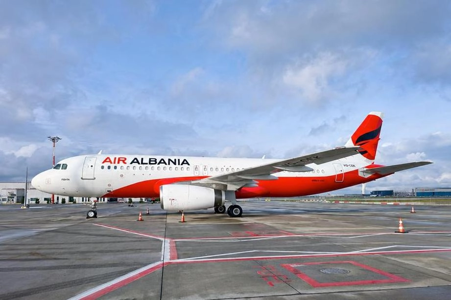 Airbus A320 2011 года, ранее эксплуатировавшийся за рубежом, прибыл в Москву после смены регистраций и транзита через Оман. Случай указывает на продолжающиеся схемы обхода санкций и зависимость российской авиации от западной техники.