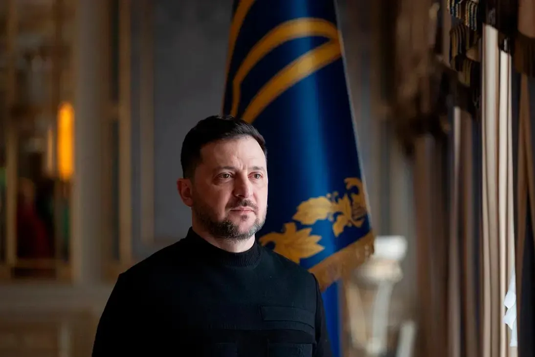 Киев не получил официального запроса о прекращении огня, объявленном Минобороны РФ на 8–9 мая. Президент Владимир Зеленский заявил о введении «режима тишины» с 00:00 в ночь с 5 на 6 мая и призвал Россию к реальным шагам для завершения войны.
