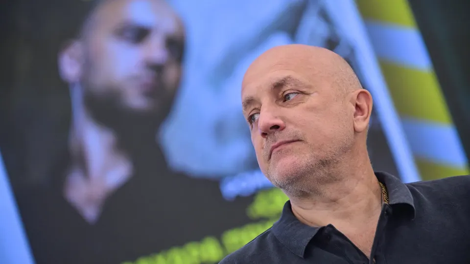Писатель, публично поддерживающий политику России, получил должность проректора — он будет курировать идеологическую и воспитательную работу и формирование смыслов в вузе.