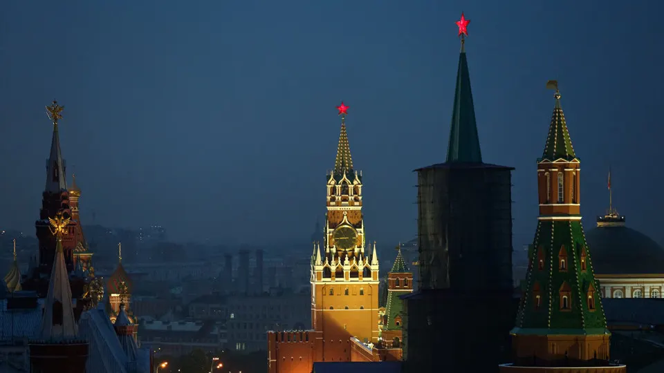 Председатель Евросовета Антониу Кошта наладил закрытые каналы связи с российскими чиновниками — речь шла о подготовке почвы для более предметных переговоров при определённых условиях на поле боя и росте экономических издержек.