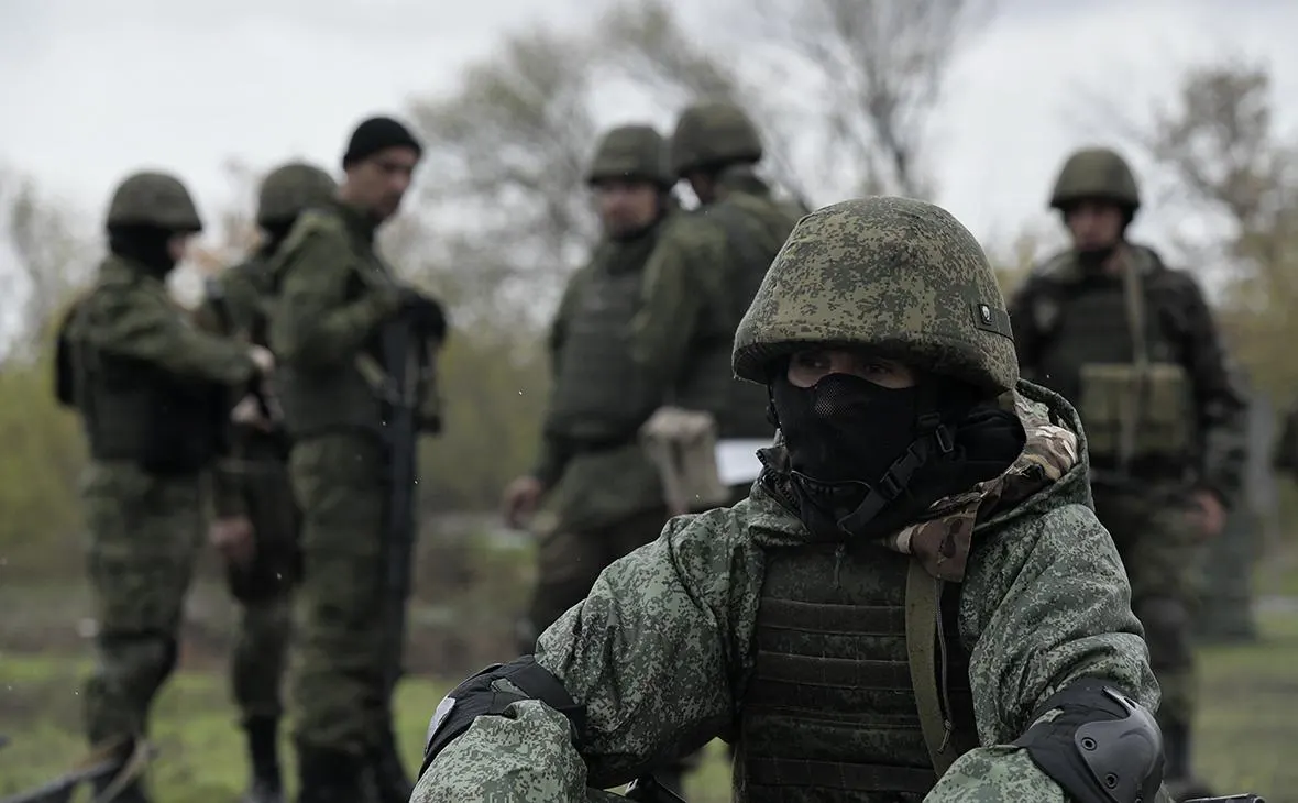 Бывшие чиновники, военные эксперты и зарубежные разведки считают, что без масштабной мобилизации или иных радикальных мер Россия вряд ли сможет переломить ход боевых действий; решение о мобилизации пока не принято.