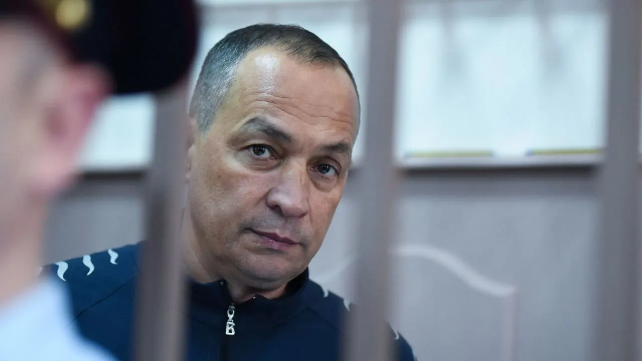 Бывший глава Серпуховского района Подмосковья Александр Шестун заявил, что материал о нём содержит ложь и манипуляции; он направил развернутое опровержение и требует его опубликования в полном объёме.