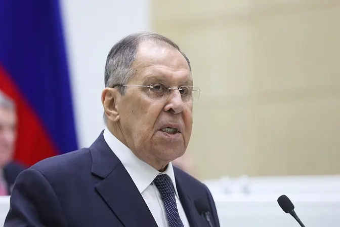 Глава МИД России заявил, что нормы Евразийского союза и Евросоюза несовместимы, поэтому вопрос членства Армении требует быстрого решения — от этого зависят тарифная политика и фитосанитарные правила.