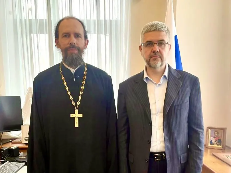 Заместитель министра юстиции заявил на Петербургском международном юридическом форуме, что сожительство без официальной регистрации брака представляет прямую угрозу для безопасности страны и требует изменений в Семейный кодекс.