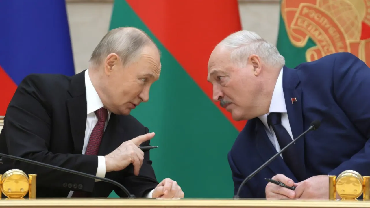 26 июня лидеры России и Беларуси провели скрытые переговоры на Валдае; официальных заявлений не последовало — обсуждали региональную безопасность, торгово-экономическое взаимодействие и проекты Союзного государства.