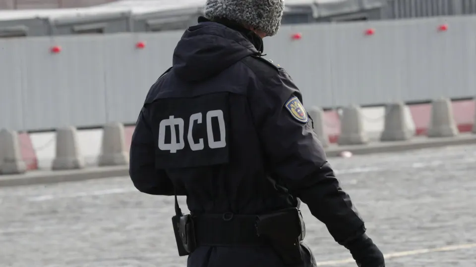 Проект указа, который должен вступить в силу 1 июля, повышает предельную численность госслужащих центрального аппарата ФСО с 785 до 812 человек — это уже четвёртое расширение штата с начала войны.