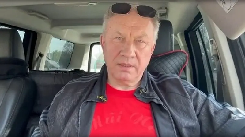 Иркутский обком КПРФ объявил предварительный состав регионального списка: во главе может стать экс‑губернатор Сергей Левченко; в списке также Куличкин, Гончаренко и Сумароков, Рашкин — на четвёртой строчке. Окончательное утверждение — на съезде 19–20 июня.