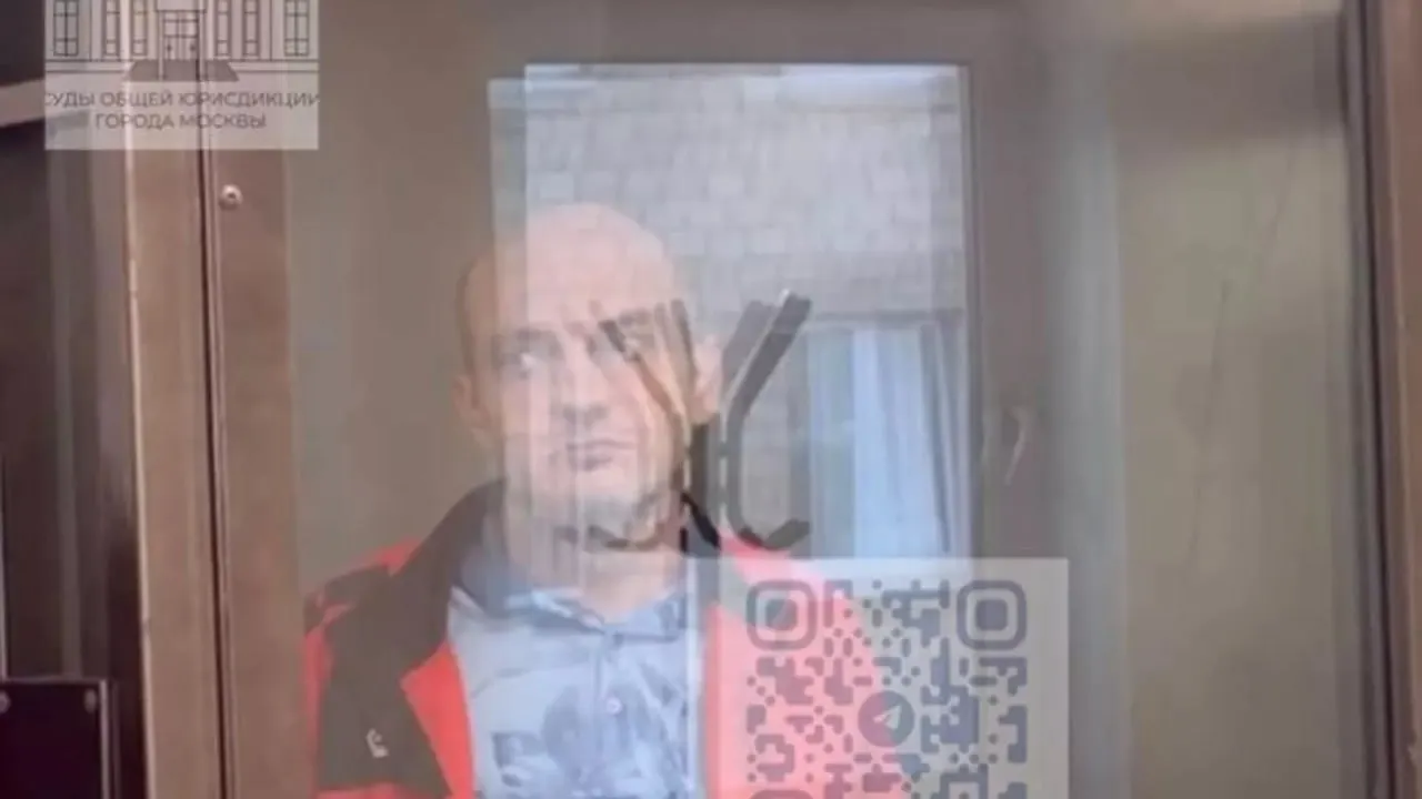 Савеловский районный суд Москвы назначил экс‑начальнику дежурной части УМВД по Краснодару пять лет колонии, штраф и лишение звания по делу о передаче служебной информации журналистам.