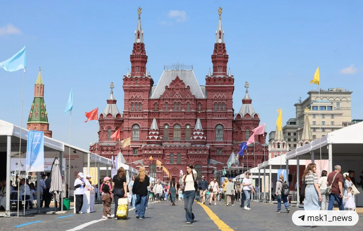 Фестиваль, приуроченный к дню рождения Пушкина и Дню русского языка, продлится четыре дня. В программе — встречи с писателями, поэтами, художниками и авторами комиксов.