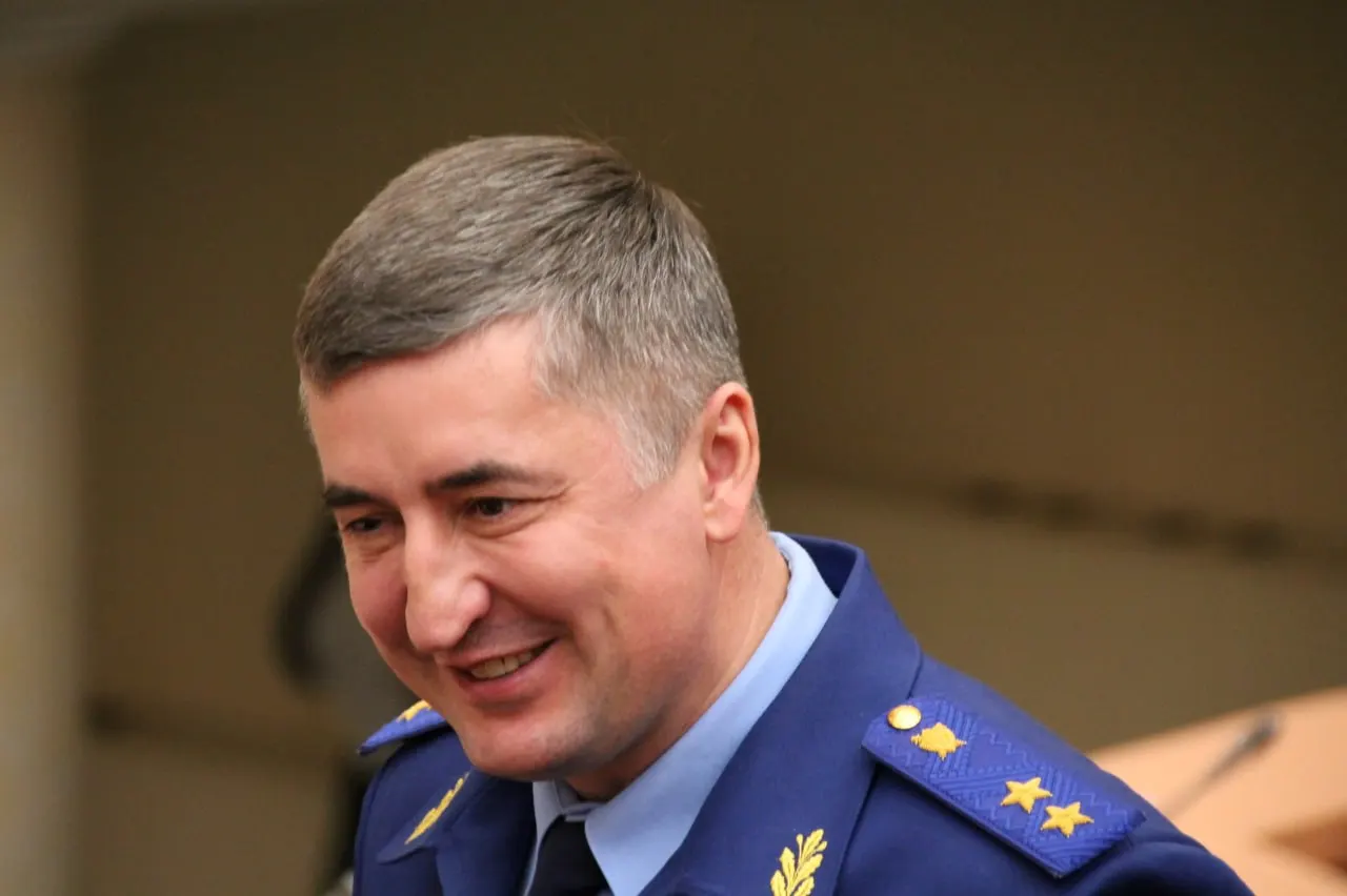 Сергей Филипенко по указу президента занял пост прокурора Воронежской области на пять лет. Новым прокурором Саратовской области стал Роман Пантелеев. Указ вступил в силу 28 июня.