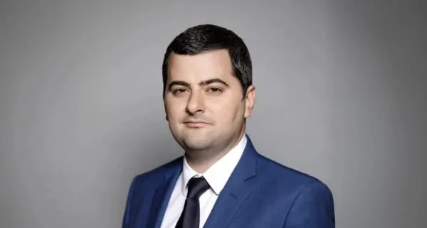Проект, запущенный столицей в мае прошлого года, связывает город и застройщиков через техзадания с гарантированным спросом. За год по этой схеме реализовали около 5 тысяч квартир.