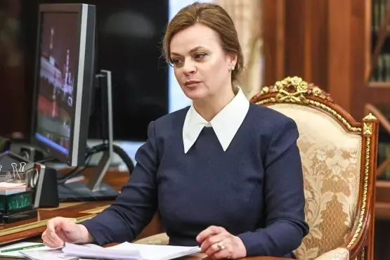 Президент подписал указ о назначении Анны Цивилевой в президиум Совета. По данным расследования, она является двоюродной племянницей главы государства и замужем за министром энергетики. Одновременно расширены полномочия фонда «Защитники Отечества», который получит новые категории получателей помощи.