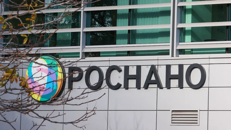 Судебные удержания направят большую часть месячной пенсии в счёт задолженности перед «Роснано»: после вычетов экс‑руководителю останется прожиточный минимум пенсионера в Москве.