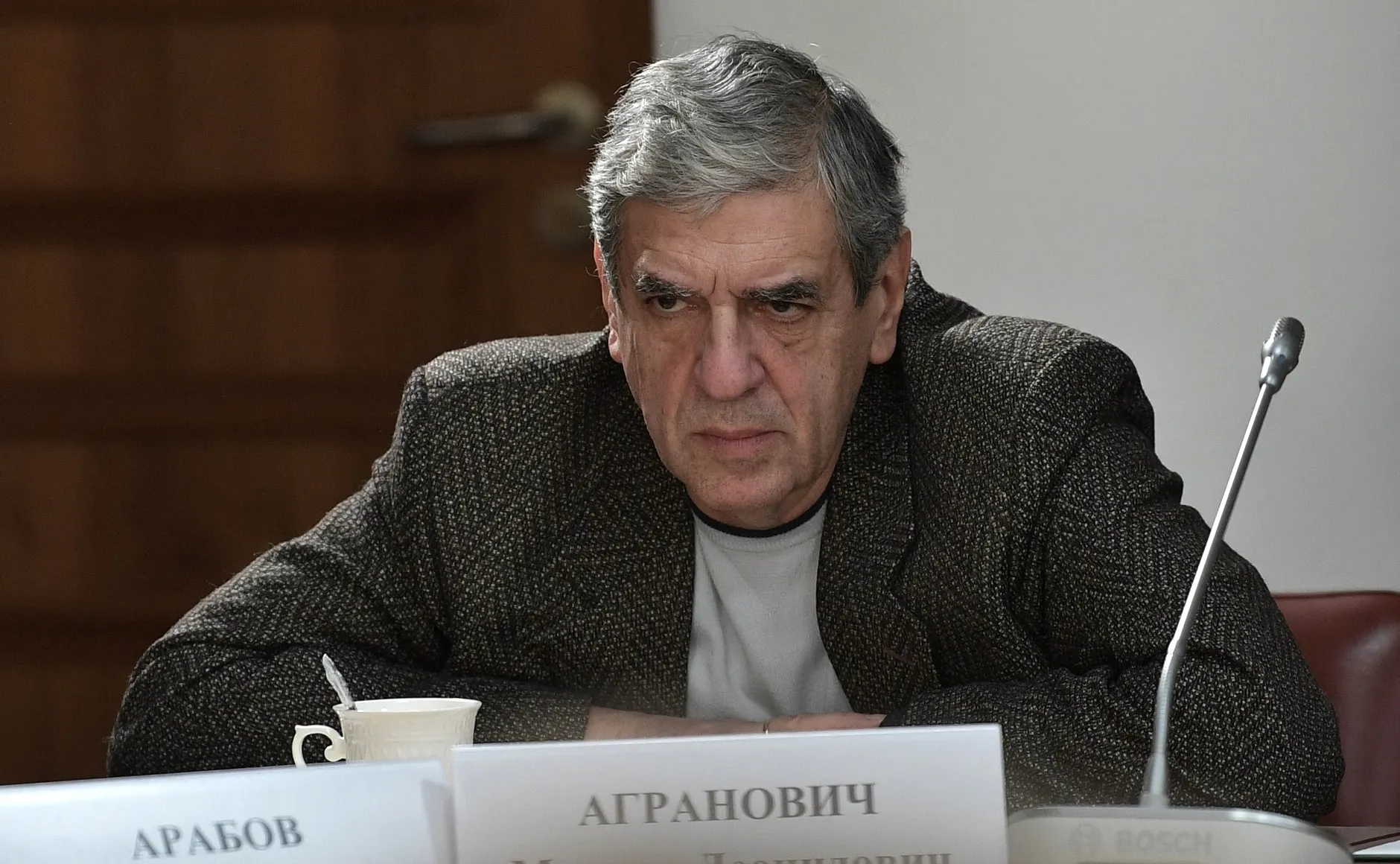 Операторский факультет ВГИК объявил набор в специальную группу режиссёра Михаила Аграновича: бесплатное обучение с 2027 года при условии годичного контракта с Минобороны на службу в войсках беспилотных летательных аппаратов.