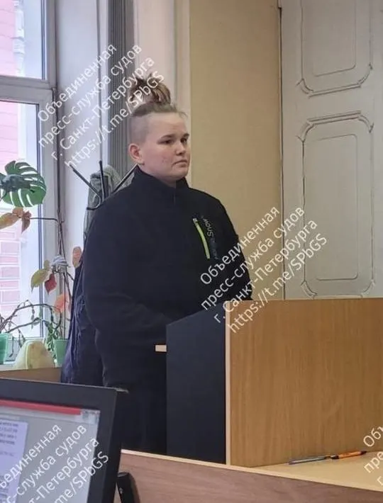 24-летнюю москвичку Ариадну Литвинову 4 июля выдворили из Турции в Россию. Её сначала обвиняли в вандализме, затем переквалифицировали по статье о публичных призывах против безопасности государства; с февраля она находилась в розыске.