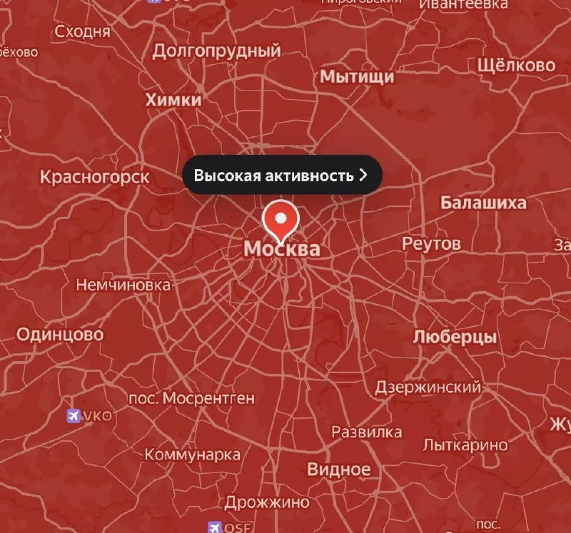 Интерактивная карта показывает столицу в красной зоне — пыльца полыни, сорняков и злаковых начнёт активно распространяться. Рекомендуется гулять после дождя или вечером, когда пыльца оседает.