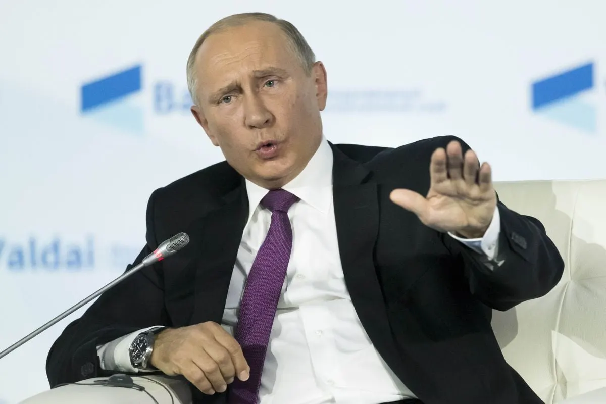 Бывший министр обороны США считает, что давление украинских ударов, в том числе по подмосковным объектам, загоняет Путина в сложное положение. Он призывает продолжать поставки вооружений и настаивает: Трампу выгоднее поддержать Украину.