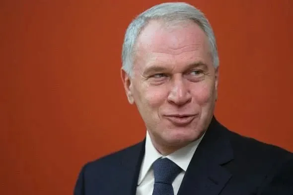 Указ опубликован на портале правовых актов: награду присудили за вклад в социальные проекты, сохранение культурных ценностей и благотворительную деятельность.