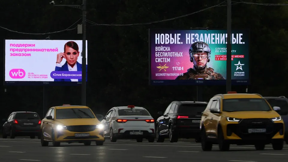 Удары беспилотников по складской инфраструктуре привели к отмене акций, росту цен на товарах на 10–35%, увеличению сроков доставки и жалобам предпринимателей на незначительные компенсации.