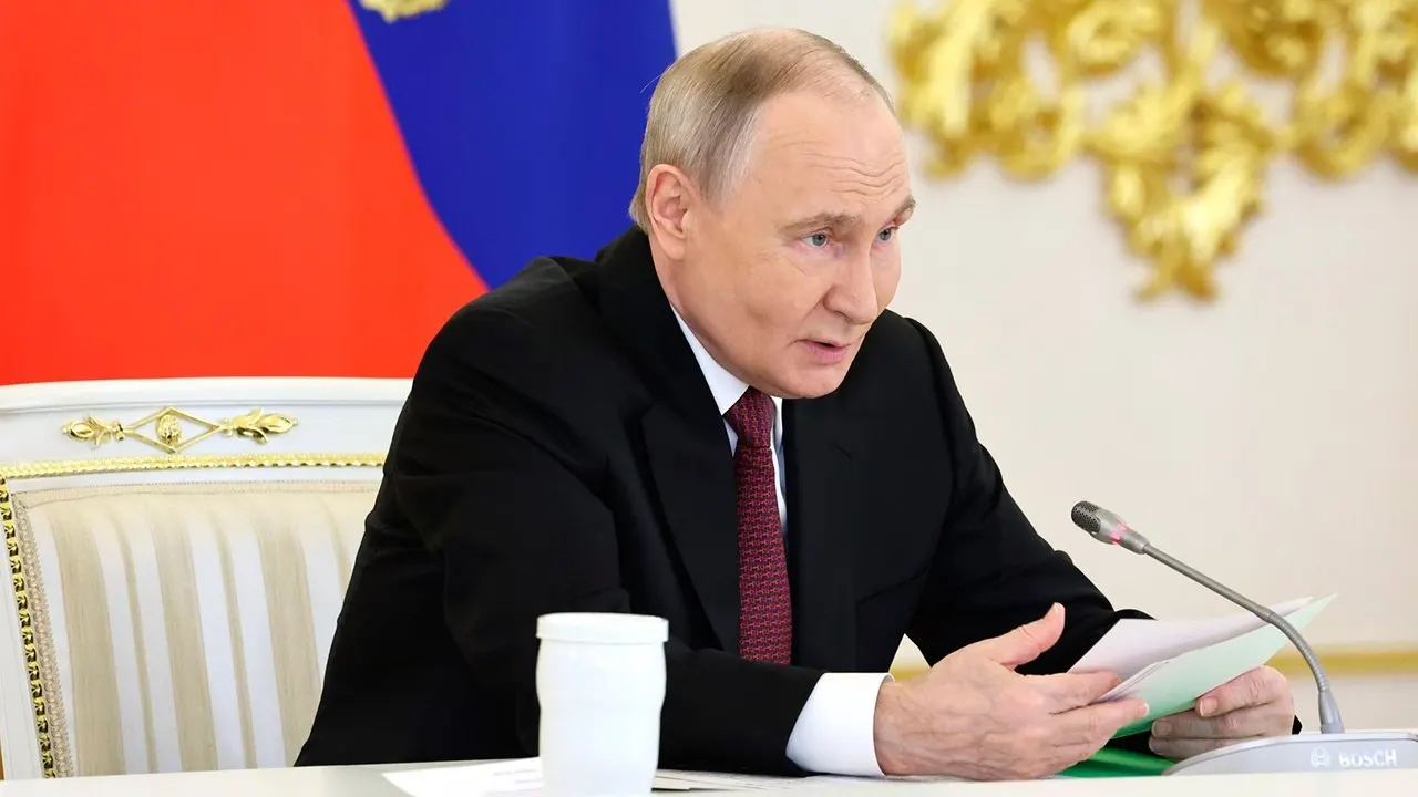 По словам президента, экономика РФ по ППС занимает 4-е место в мире и первое в Европе; темпы роста превышают средние показатели Евросоюза.