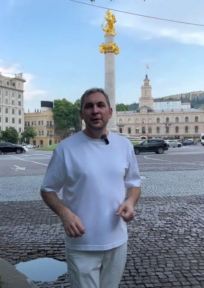 Николай Левшиц, автор крупного русскоязычного блога о Грузии, внесён в реестр Росфинмониторинга. Блогер пока не комментировал ситуацию; в его канале более 115 тыс. подписчиков.
