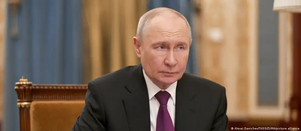 Молодой актёр записал эмоциональное обращение к президенту России: он заявил, что Путин не его президент, назвал Крым «не нашим», потребовал окончания войны и выразил опасения по поводу возможной новой мобилизации.