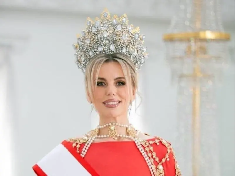 Многодетная мать из Московской области одержала победу в конкурсе «Миссис Земля 2026», опередив несколько десятков соперниц.