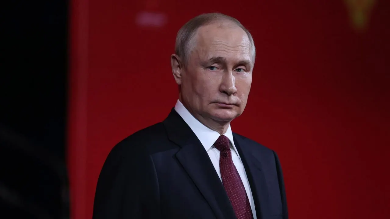 Кремль заявил, что прекращение огня невозможно при нынешней позиции Киева; Москва настаивает на выполнении своих условий и готова продолжать спецоперацию до достижения целей.
