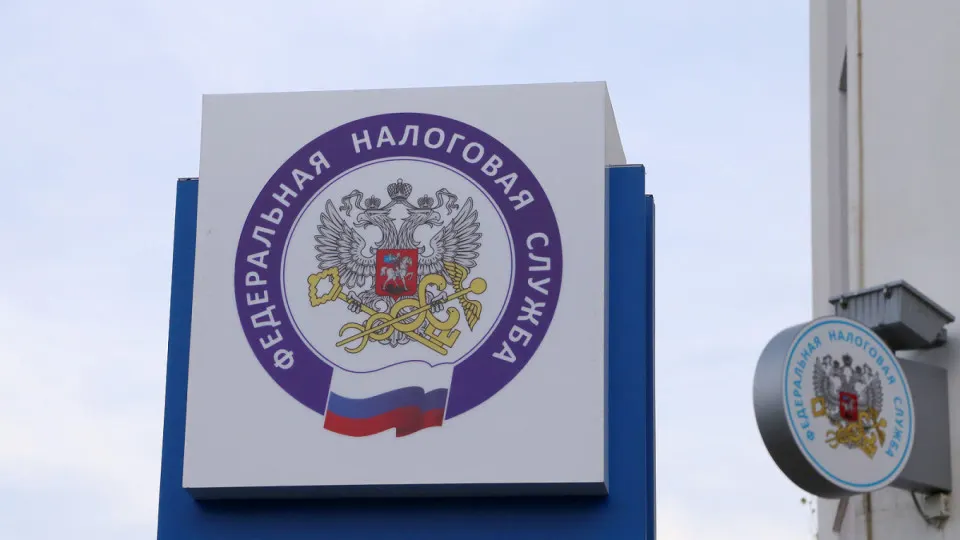 Несколько волн повышения налогов и активное ужесточение сборов привели к беспрецедентной доле изъятий из экономики; дефицит бюджета вырос, и возможны новые шаги по увеличению НДС или сокращению гражданских расходов.