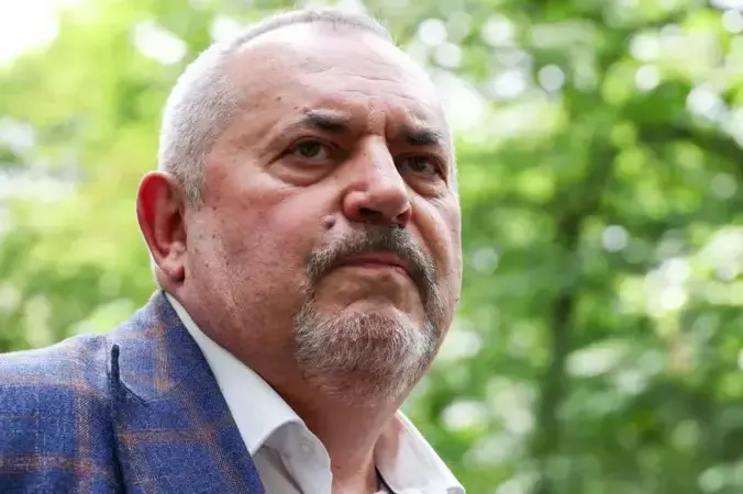 Долгопрудненский отдел приставов закрыл выезд Бориса Надеждина из‑за неоплаченного исполнительного сбора; 17 июля суд рассмотрит протокол о «демонстрации экстремистской символики», ему также присвоили статус «иностранного агента».