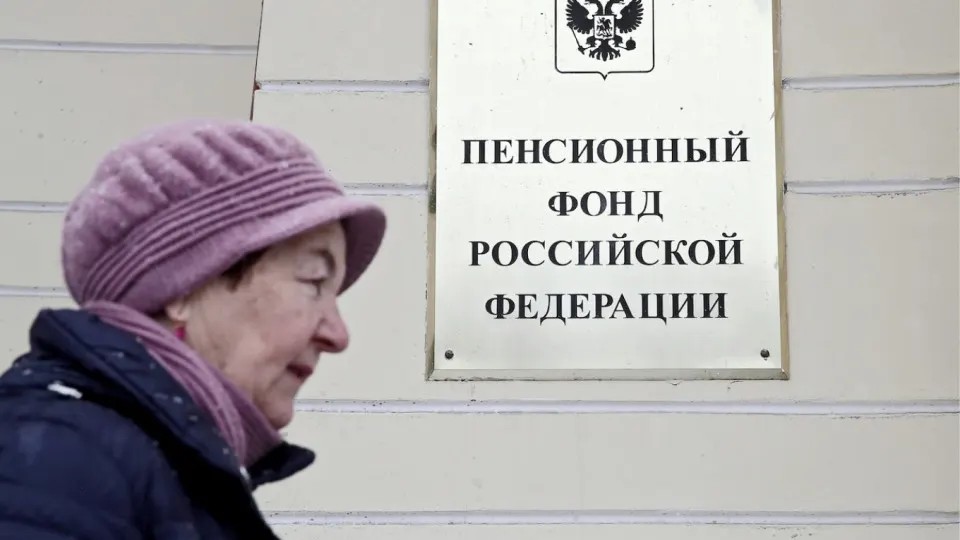 Телефонный опрос показал широкую обеспокоенность будущими пенсионными доходами: большинство опасается нехватки денег, многие не имеют накоплений и планируют работать после выхода на пенсию.