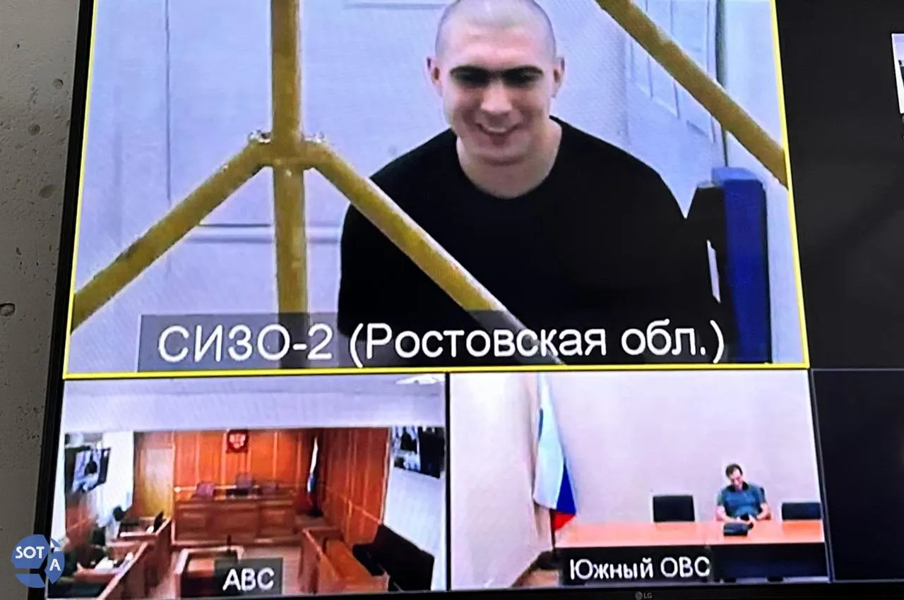 Апелляционный военный суд в Москве подтвердил наказание — 18 лет колонии строгого режима гражданину Украины Алексею Чокану за участие в террористическом сообществе и обучение для террористической деятельности.
