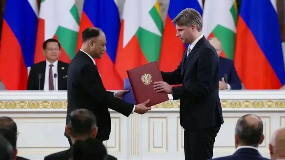 Россия и Мьянма подписали пакет документов по космическому сотрудничеству, включая подготовку космонавтов, совместные проекты и развитие спутниковой инфраструктуры.
