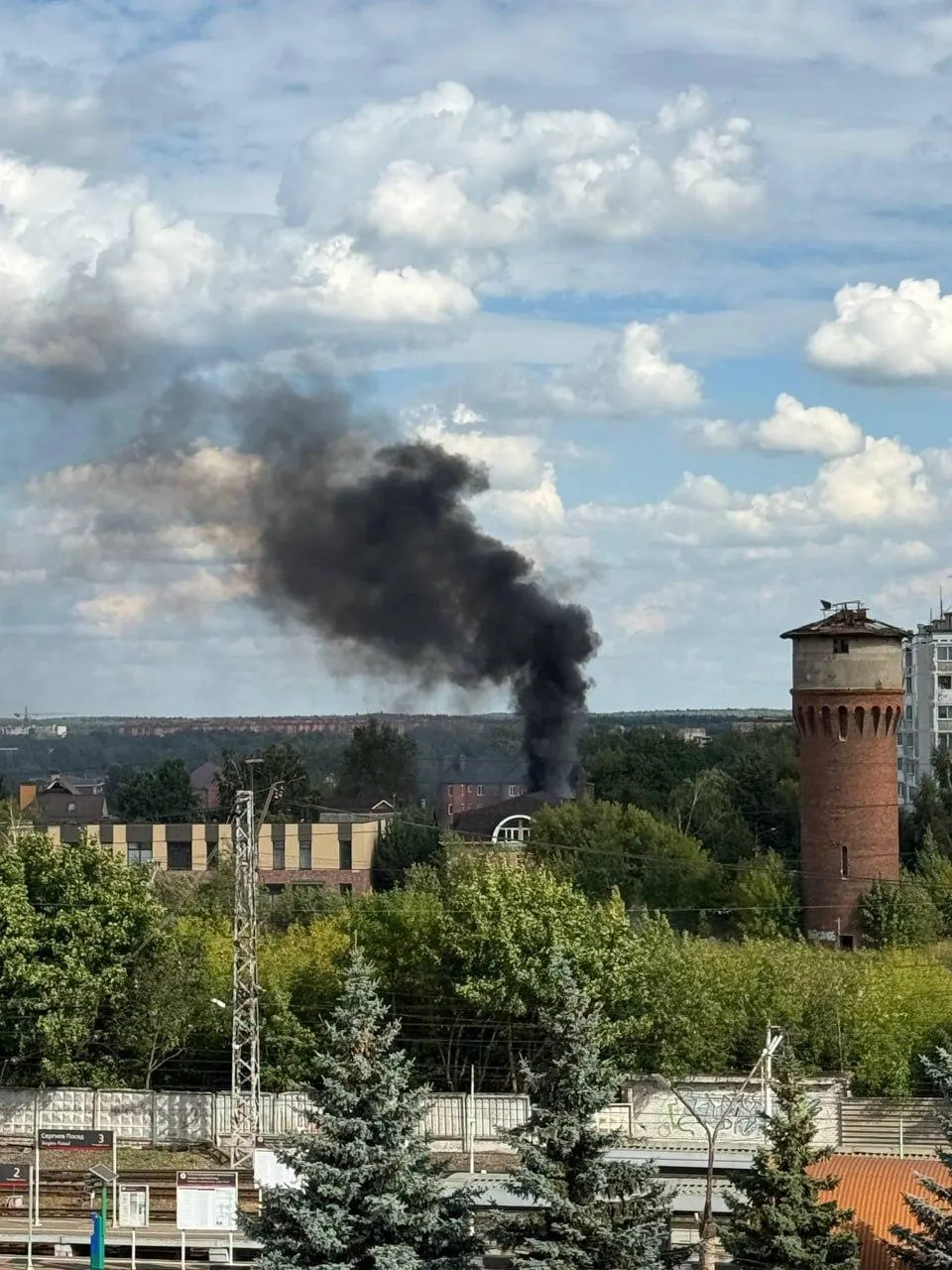 Пожар в Сергиевом Посаде на улице Симоненко, дом 17, информация уточняется.