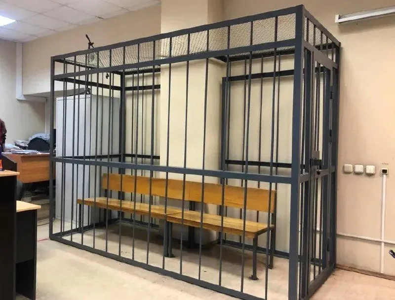 Суд Краснодарского края вынес 10-летний срок главарю группы, которая инсценировала похищения курьеров и вымогала деньги за их освобождение.