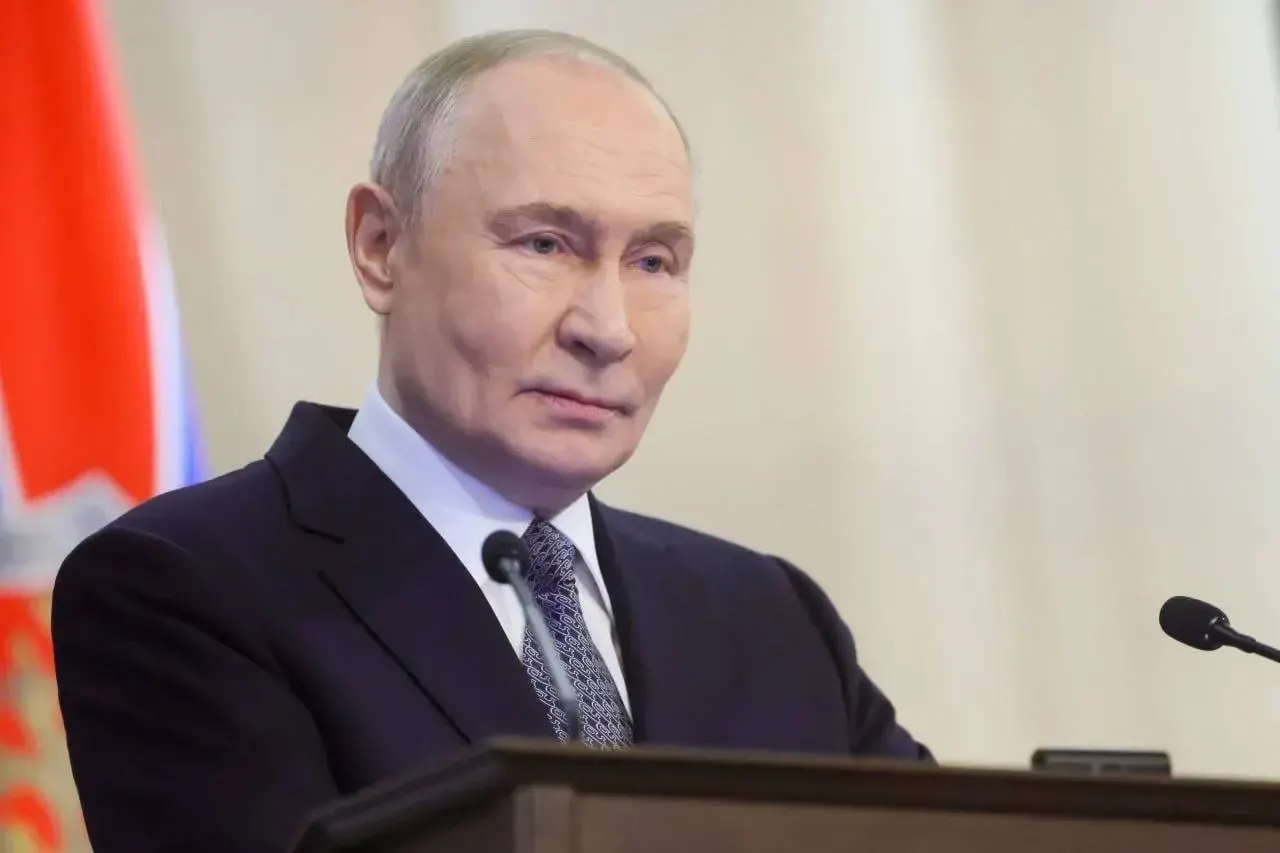Президент поздравил десантников, отметив их героизм и вклад в обеспечение обороноспособности в ходе специальной военной операции.