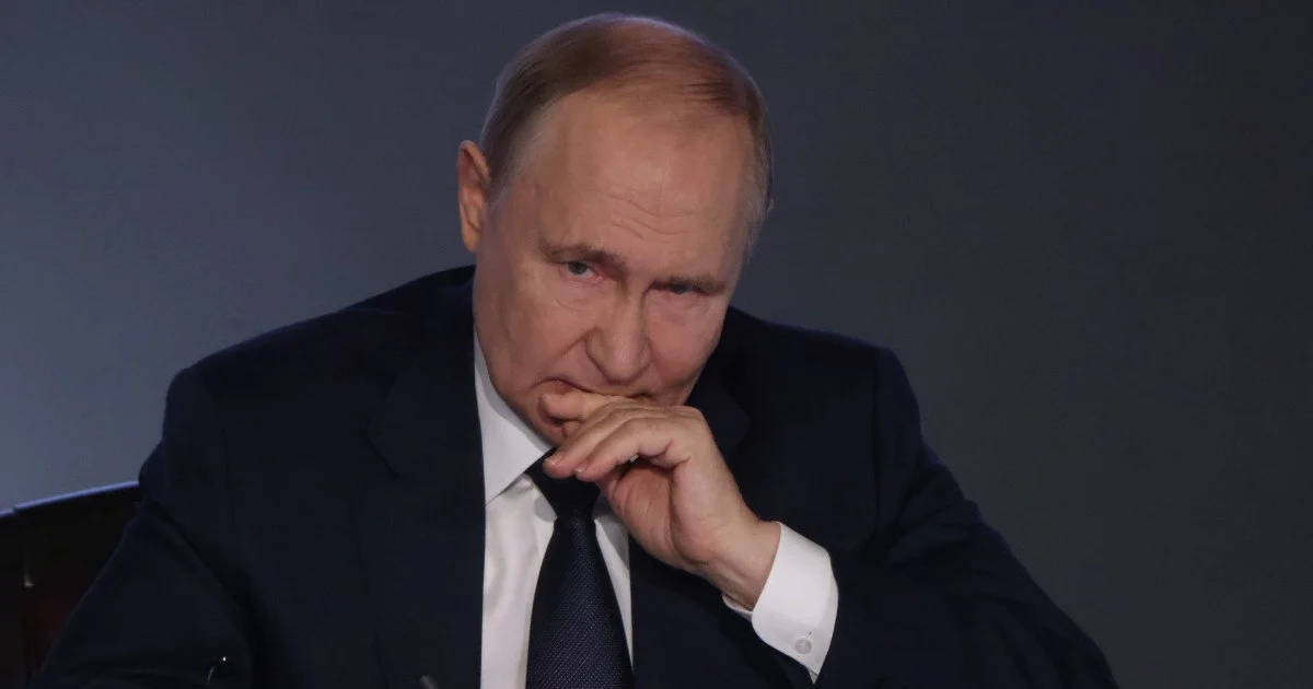 По данным близких к Кремлю источников, президент обсуждал усиление конфликта и риски для своей власти.