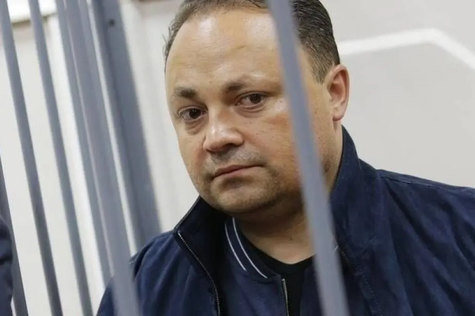 Указ подписан 24 августа и опубликован в правовой информационной системе. Акции восьми предприятий переведены в государственную собственность как имущественный взнос; часть активов ранее принадлежала близким родственникам бывшего мэра Владивостока.