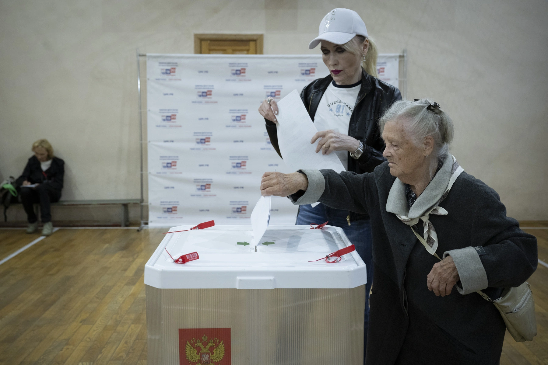 Горожане сообщили об отсутствии оповещений во время массированной атаки беспилотников: не поступали ни сирены, ни SMS.